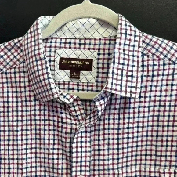 Johnston and Murphy Men’s button up shirt. Large. Excellent condition - Picture 3 of 4